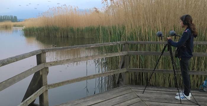 Teilnehmerin während des Dreharbeiten